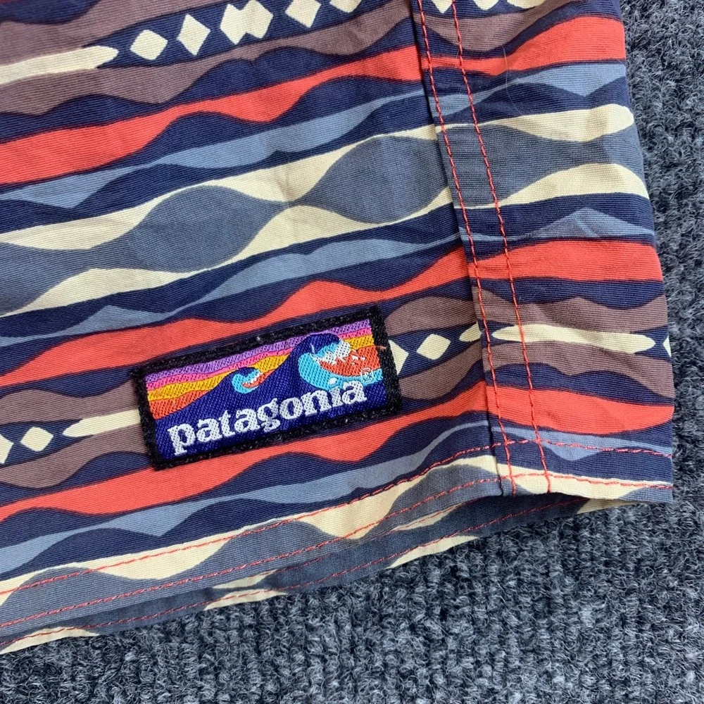 Patagonia Wavefarer Board Shorts Mens 34 Blue Orange Geometric Wave